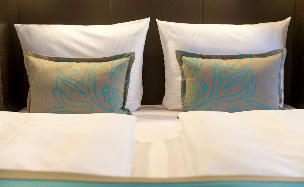 Motel One Stuttgart-Bad Cannstatt Estugarda Quarto foto